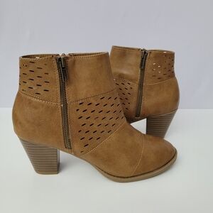 Report Women's heel booties